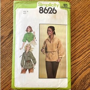Vintage 1970s Simplicity 8626 Sewing Pattern Size Small 12 V Neck Tunic or Top